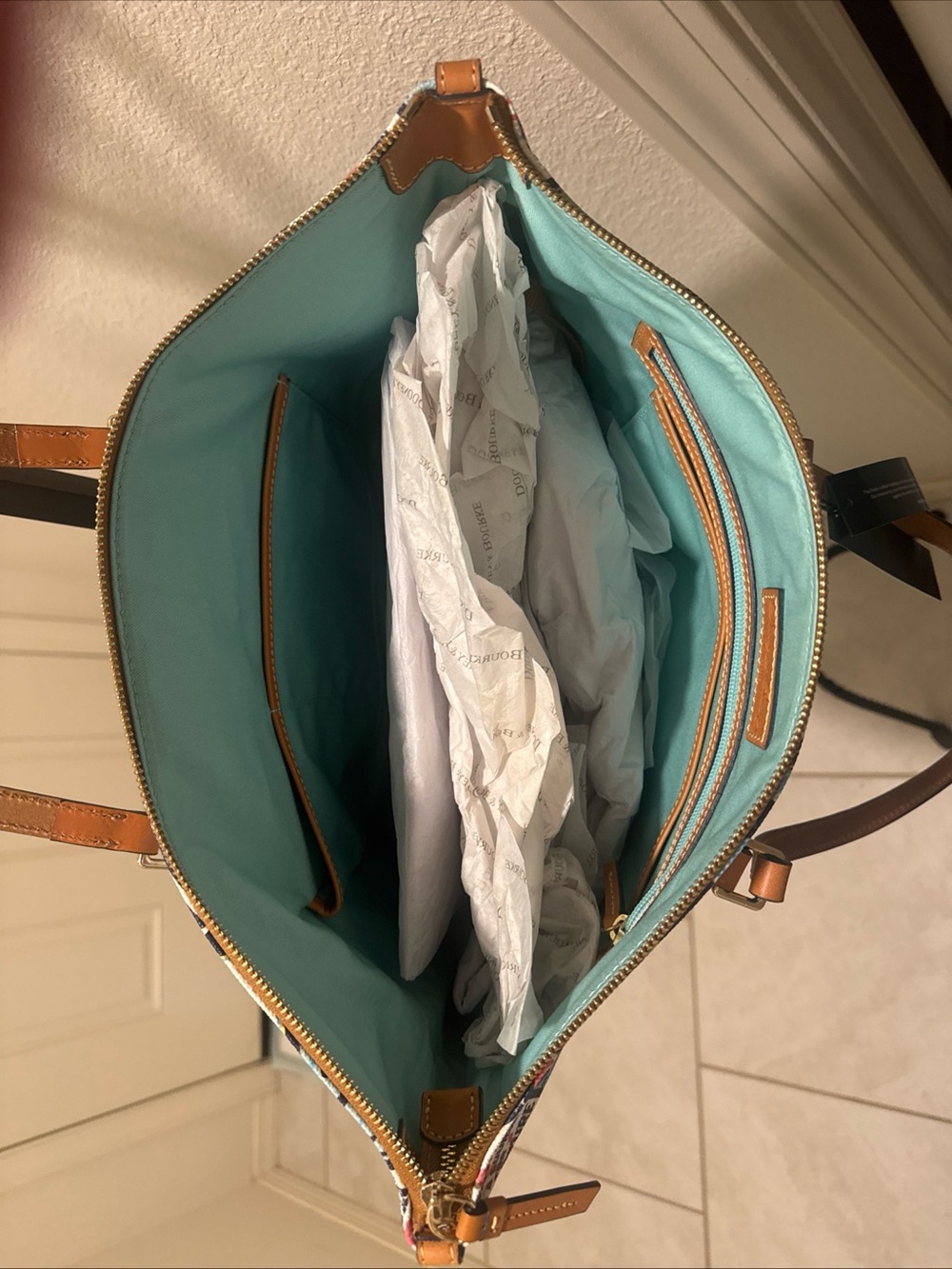 Dooney & Bourke, Disney cruise line luggage tag tote. Brand new with tags. - Picture 4 of 4